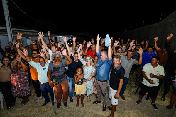 Ivana Bastos garante novas obras de abastecimento para famílias de Guanambi.