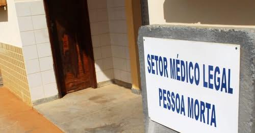 Mulher morre após acidente entre moto e carreta na BR-122 em Pindaí.