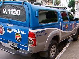 Homens são conduzidos à delegacia após briga em comércio de Guanambi.