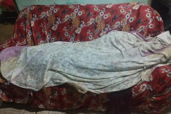 Idosa de 89 anos é encontrada morta sobre um sofá em residência em Palmas de Monte Alto.