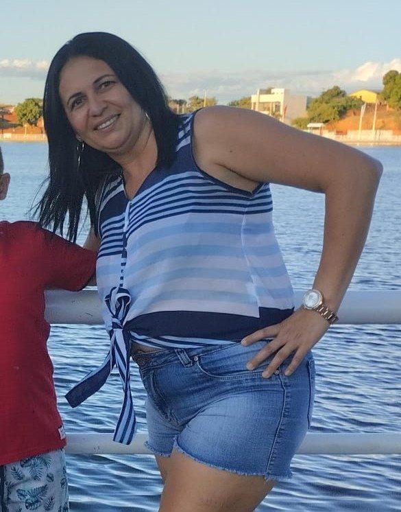 Mulher de 43 anos desaparece após sair de casa e mobiliza familiares em Candiba.