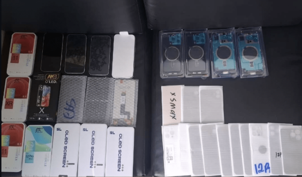 Polícia Rodoviária apreende celulares e componentes eletrônicos em Urandi.