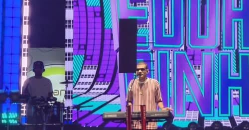 Cantor Eduardinho dos Teclados passa mal antes de show, recebe atendimento.