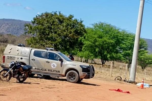 Jovem de 19 anos morre em acidente após bater moto contra poste em Paramirim.