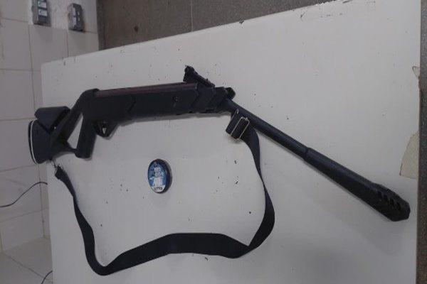 Jovem é detido após disparo com rifle de pressão deixar homem ferido em Guanambi.