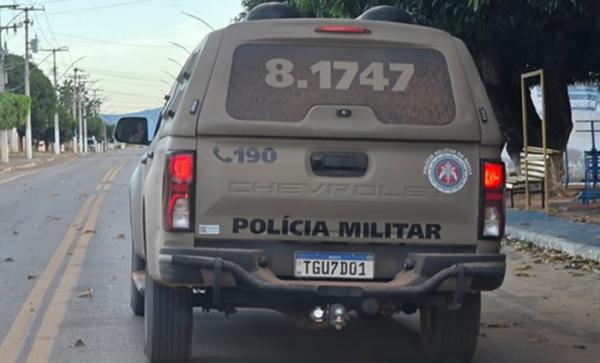 Menina procura ajuda da Polícia Militar após relatar violência contra a mãe em Sebastião Laranjeiras.