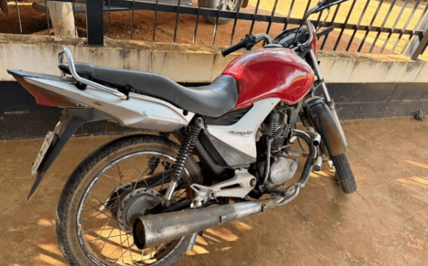 Motocicleta com numeração adulterada é apreendida pela Polícia Rodoviária em Caetité.