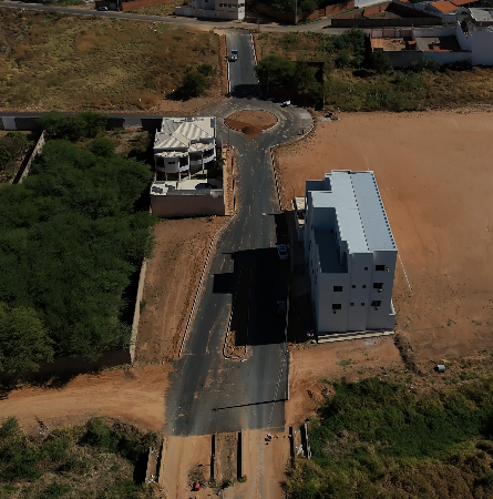 OBRAS – Asfaltamento e abertura de nova avenida vão integrar os bairros Brindes, Sandoval Moraes e Brasília ao centro comercial de Guanambi.