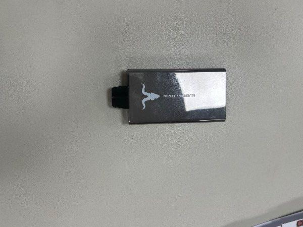Polícia Militar recolhe cigarro eletrônico após ocorrência envolvendo adolescentes em escola de Guanambi.