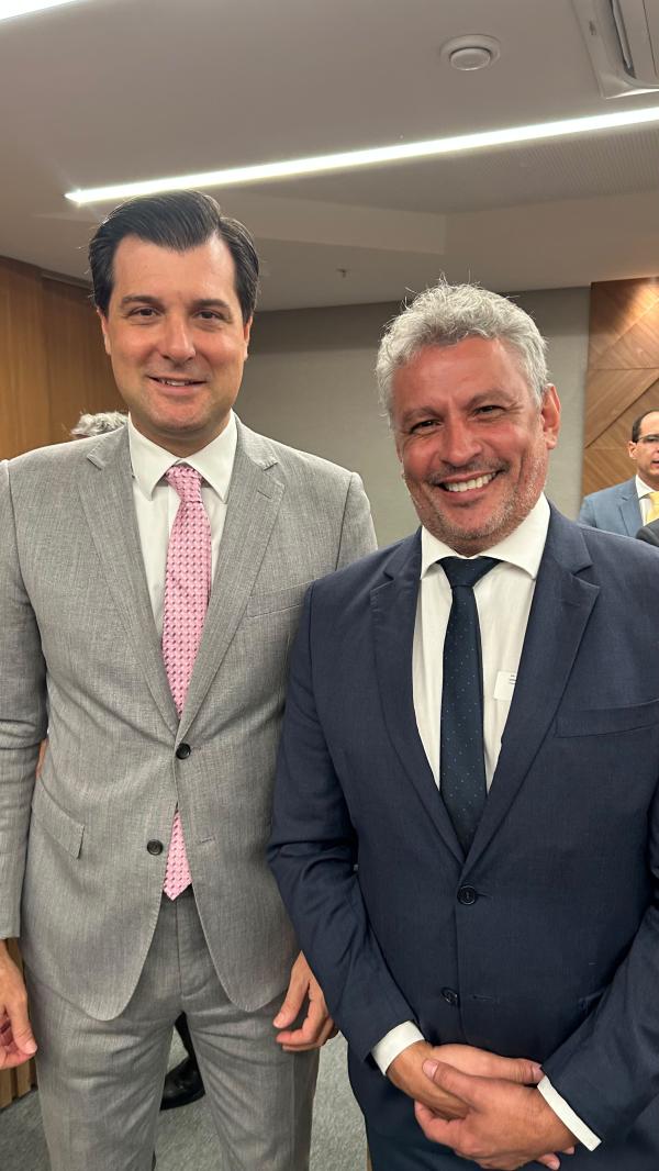 Prefeitura de Guanambi firma compromisso pela alfabetização na idade certa ao lado de mais 24 municípios baianos.