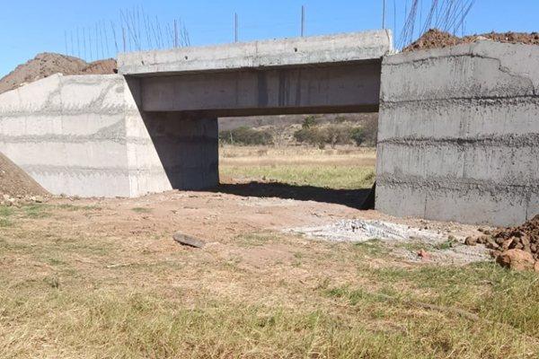 Prefeitura de Pindaí entrega Ponte das Panelas e beneficia comunidades rurais.
