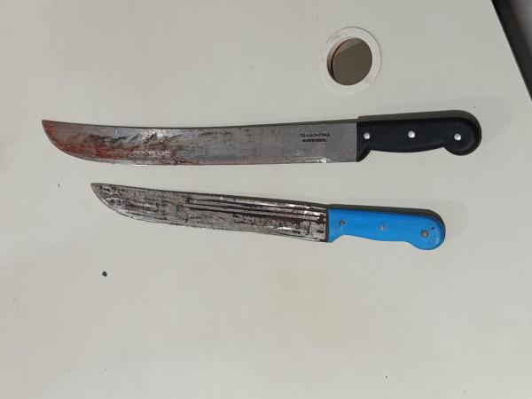 Dois homens são detidos após suspeita de ataque com facões em Riacho de Santana.