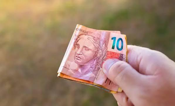 Homem é preso suspeito de tentar vender o próprio filho de 3 anos por R$ 10.