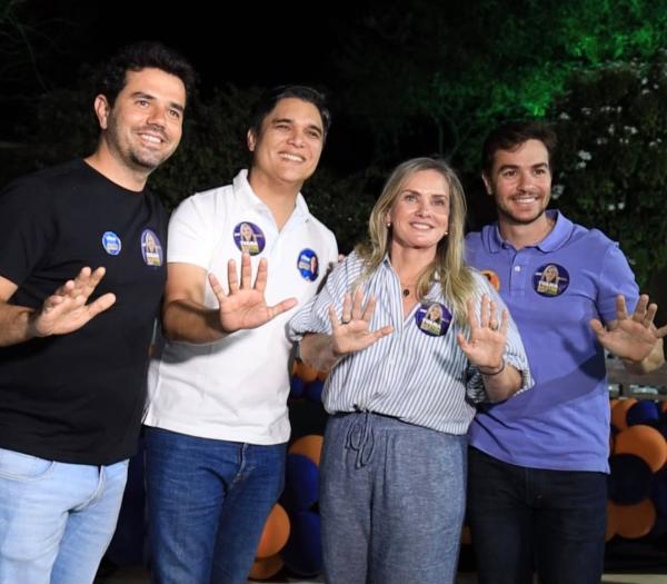 Ivana Bastos apresenta Vitor Bonfim como seu deputado federal em Guanambi.