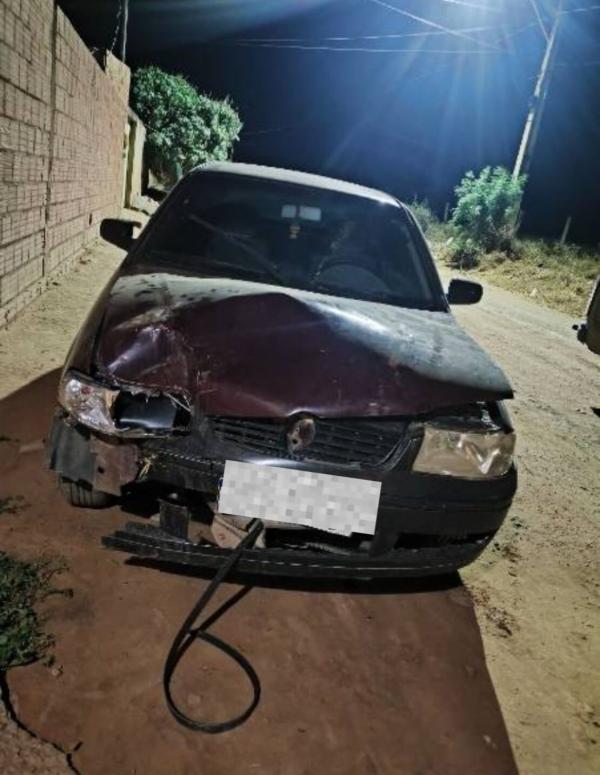 Mulher é atropelada e motorista abandona carro após acidente na zona rural de Sebastião Laranjeiras.