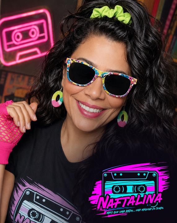 Sheila Carrilho inicia nova fase na comunicação com a Rádio Naftalina.