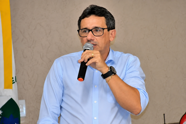 Vereadores acionam TCU e apontam suposta irregularidade envolvendo ex-prefeito de Pindaí.