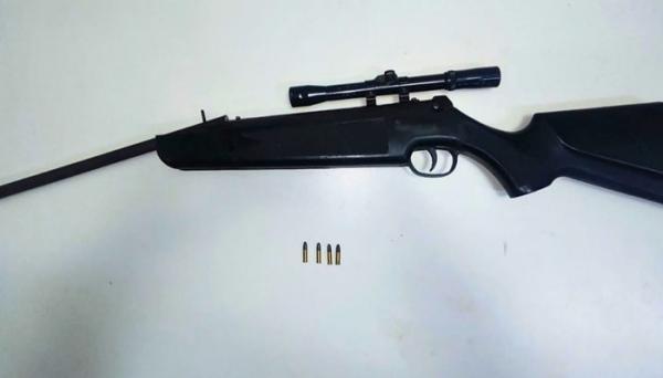 Homem é detido com carabina e munições durante ação da Rondesp em Candiba.