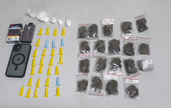 Homem é detido com cocaína e maconha após denúncia de tráfico em Licínio de Almeida.