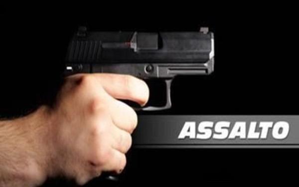Homem simula estar armado e leva cerca de R$ 300 durante assalto a posto em Guanambi.