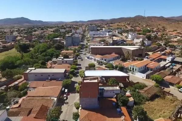 Mulher escapa de ataque com faca durante cavalgada em Pindaí.
