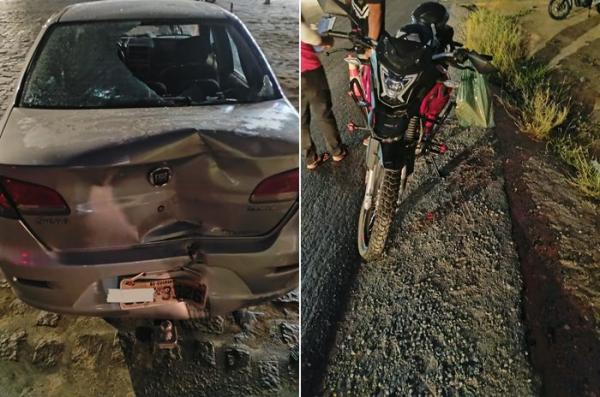 Passageira fica ferida após moto bater na traseira de carro em avenida de Guanambi.