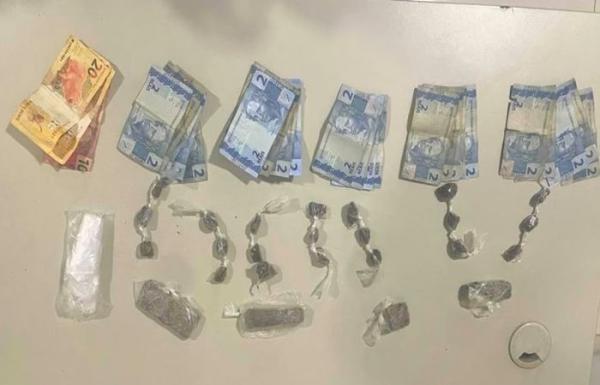 Polícia prende homem com drogas e dinheiro durante em Riacho de Santana.