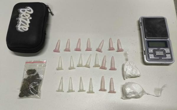 Adolescente de 17 anos é apreendido com cocaína, maconha e balança de precisão em Licínio de Almeida.