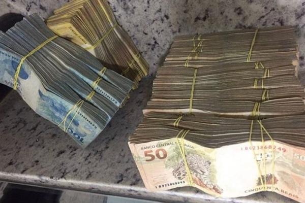 Homem denuncia furto de R$ 50 mil dentro de casa em Urandi.