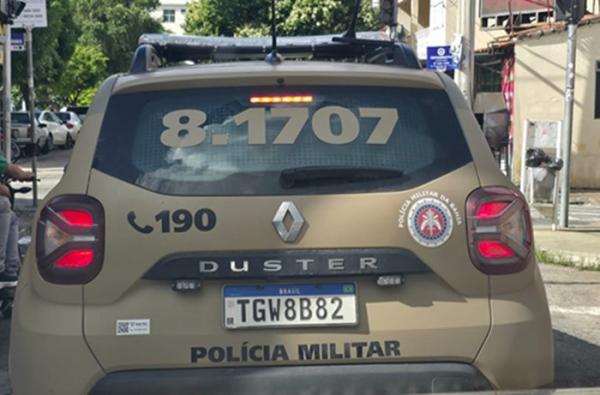 Homem é conduzido à delegacia após rasgar roupas da companheira durante discussão em Guanambi.