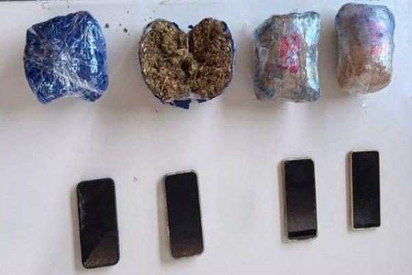 Dois homens são presos após retirada de encomenda com maconha nos Correios de Guanambi.