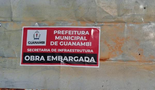 Seinfra alerta construtores sobre cumprimento do Código de Obras de Guanambi para evitar embargos.